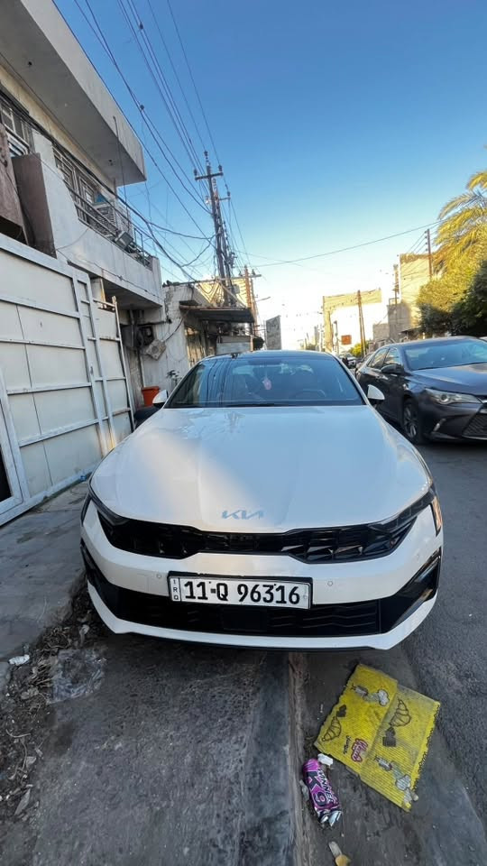 ‏ KIA K5 Vip
موديل 2025)

فول فول مواصفات 

خليجي مكفولة 

السيارة اتعبك من مواصفات

شاشه دتجل مندمج

مكينه 2.5 

كير 8 سرعات 

كراسي تتدفئه وتبريد 

قطعتين تبريد منفصل

كراسي سائق تخزين 

كراسي سائق وراكب كهربائي 

قطعتين تبريد

مناخ منفصل

مري شفط 

مري قلاب 

حساسات امامية وحساسات خلفية

كامره 360 درجة

كامره اماميه وخلفية 

صندوق كهربائي 

دخول ذكي 

صدوق ذكي

نقط عمياء 

بانوراما

حساسات داير مداير سيارة

فتح وغلق الشباك بريموت

مثبت سرعه

4 وضعيات قيادة

ابل كار بلي

اندرويد كار

توقف ذاتي 

شاحن واير لست 

السعر 240$ وبيه مجال شي بسيط 

وبعد بيها خير من الله مواصفات 

لاستفسار ***********
