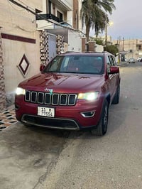 جيب كراند شيروكي  2014  رقم بغداد نكليزي بسمي شخصياً  تحويل مباشر ثاني...