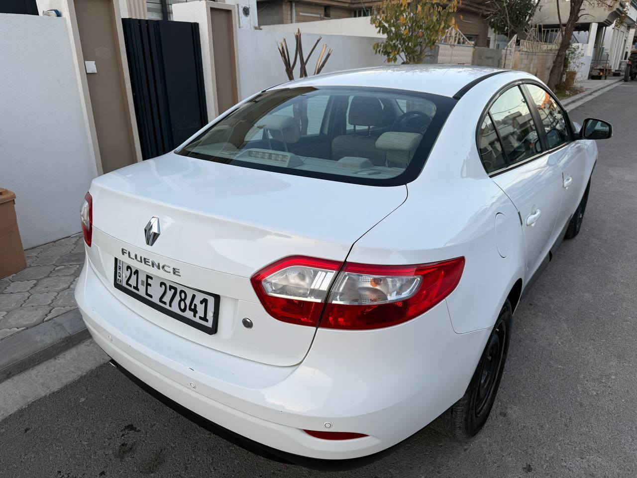 Renoflions
ڕینۆ فلیۆنس
تێبینی لەسەر کاڵا
ڕینۆ فلیوۆنس ٢٠١٦
عەلامەت گەورە
بێ بۆیاخ دەعامی بۆ دەعامی
هەمو گیانی وەکو شەریکەیە
١٠٦ هەزار ڕۆشتوە
دوای سفرەوە لای خۆمە...
....
سەنەوی تا 2028 بەناوی خۆمەوە
دو سویچی شەریکە
حاسەی دواوە
شاشەو کامێرە و ڤۆلیۆم
پاتری تازەی لەسەرە زەمانی ساڵێکە
بانسی تازەی لەسەرە
ڕۆنی مەکینەو هایدرۆلیکی مانگێکە گۆڕاوە
مەکینەو تەبرید و گێڕی بەشەرت
زۆر پاکە ماڵی دۆستە
مەکینەی نەکراوەو زۆر پاک تەنها گێڕی کراوەتەوە بەشەرتە ئەویش
٨٩ معامەلەیەکی کەم
٠٧٧١نۆ.نۆ.یەک.سێ.سێ.نۆ.دوو

*********** وتسئاپ ڤایبەر السليمانية, العراق
