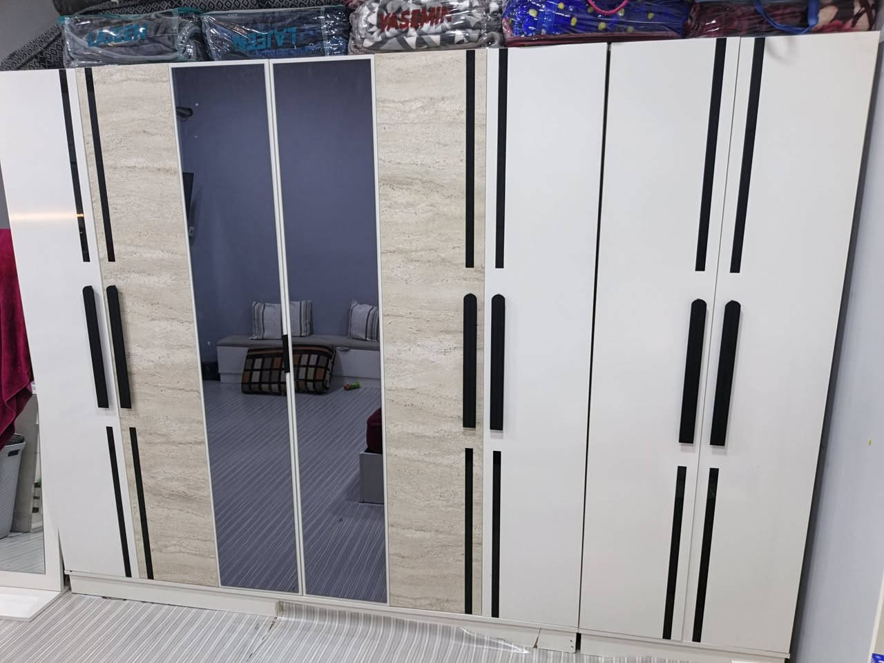 غرفه تركيه للبيع هي والمندر استعمال قليل سعرها 950 بيها مجال عنوان البصره


**إذا كنت صاحب هذا الإعلان وتريد حذفه لأي سبب، رجاءا أرسل رسالة إلى الدعم الفني**