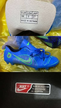 احذيه ستد • رياضي • فيتنامي