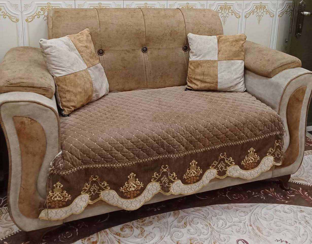 سلام عليكم تخم 10 مقعد شغل عراقي 
سعر 550
***********
