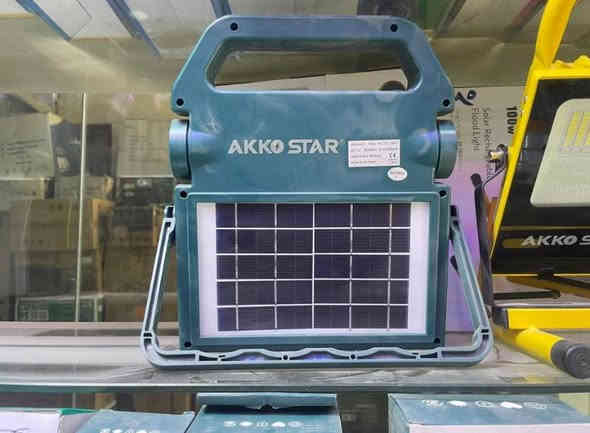 السلام عليكم 
بلوجكترات طاقة شمسية 
درجة اولى شحن ٤ ساعات إلى ٦ ساعات
السعر ٤٠ الف دينار فقط 

بلوجكتر طاقة شمسيه ١٠٠ واط 
الشورجة عكد النصارى خلف دائرة الكهرباء 
يوجد توصيل إلى بغداد وكافة المحافظات 
للاستفسار الاتصال ***********
