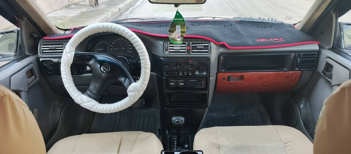 السلام عليكم وبل فكتره حجم 20موديل 93كير وتماتيك رقم الماني نينوئ شرط اتحويل كابون بانزين بخ جماليه بدون ضرار شرط ويرمنيه شغاله غرفه جديده كير شرط مكينه نضيفه السعر 44وبيها مجال ***********
***********
