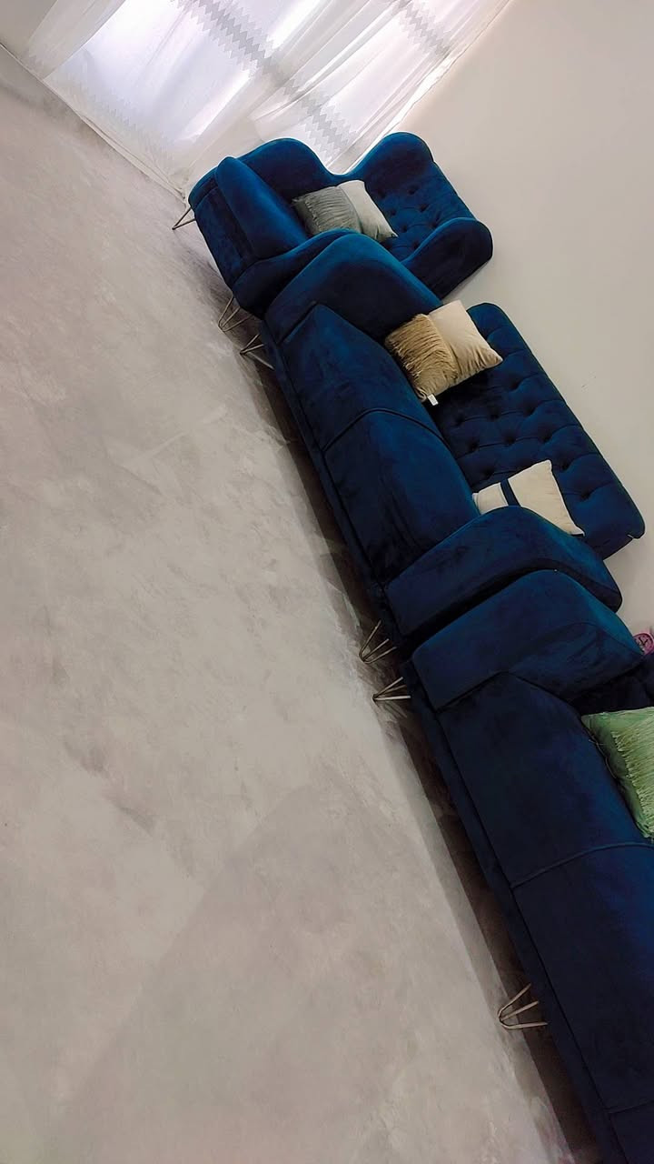 بيت للبيع ٢٠٠ م مجمع الغدير (طابوك) قريب الجامع والمدرسة مطلوب استلام شهر الثاني ..
مع كاونتر ومعاملة التسليم كاملة ..***********
