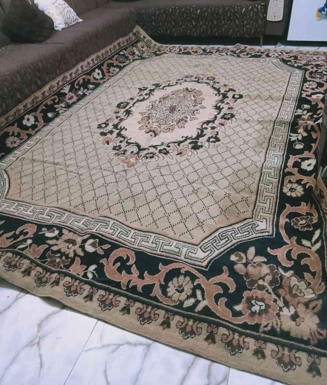 اغراض للبيع المكان الناصرية مركز 
الميز ب25 
البرده قياس كبير ب20 
الفرشة قياس كبير ب15 
الشلال كبير ب35 وبي مجال 
الفرن قياس كبير هو وملحقاته ب30
هذا الرقم 
***********
