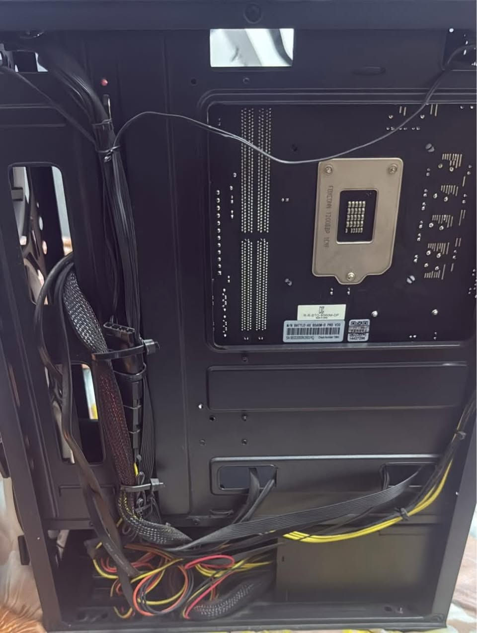 السلام عليكم 
حاسبة نظيفة بحالة ممتازة جدا للبيع
المواصفات:
Cpu: i5-10400F
Gpu: palit GTX 1050ti
MB: battle axe B560M-B pro
Ram: pioneer 8x2 3200Mhz
Storage: HDD kingston 1TB + SSD 118 GB
Psu: deep cool 500W
Cooling: intel stock air cooler
السعر:600 الف
للتواصل: ***********
