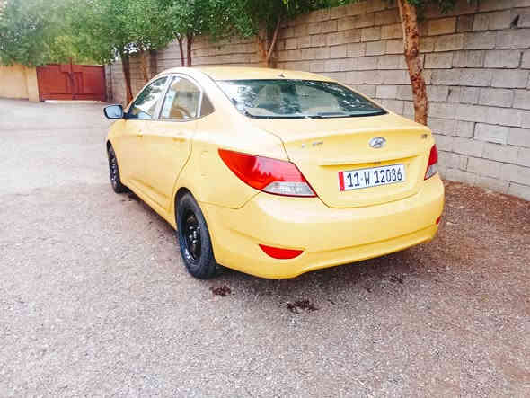 السلام عليكم 
اكسنت خليجي 2013 عنوانها بغداد جسر ديالى القديم 
باسمي مباشرة اخوان المكينة ما أعرف حجمها ناس تكول 1400 وناس تكول 1600 السيارة جاهزة ما بيها نواقص
مكينة كير تبريد تخم تاير جديد 
السعر المطلوب 82
للتواصل ***********
