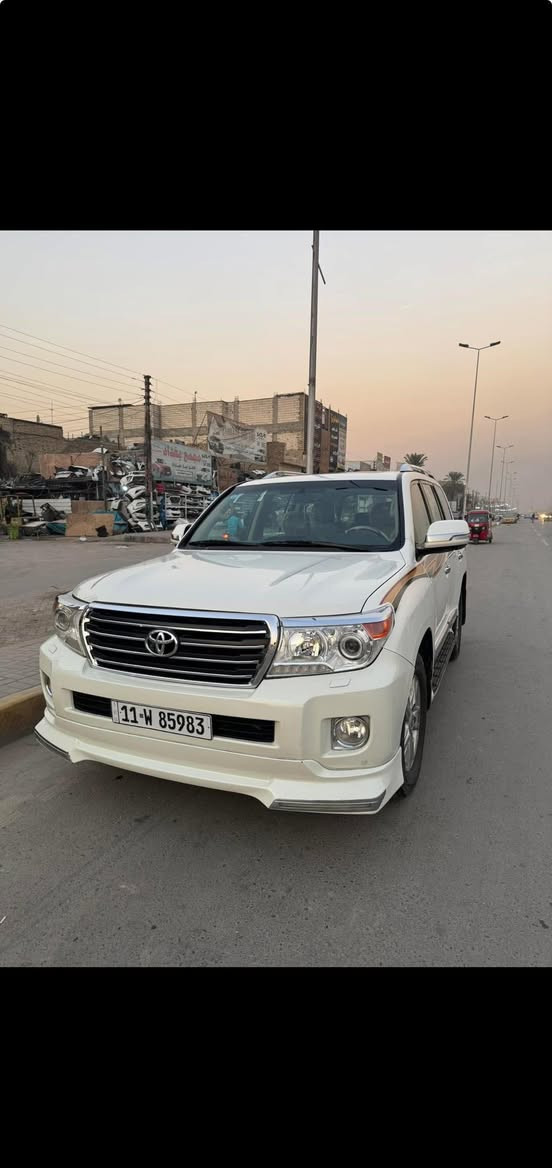 سلام عليكم لاند كروز 2015 
6 سلندر 
قطعتين صبغ 
بغداد 
***********
