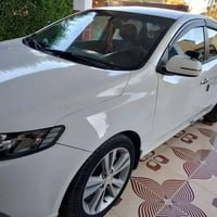 موديل ٢٠١٢ • مكينة ٢٠٠٠ • فتحة سقف