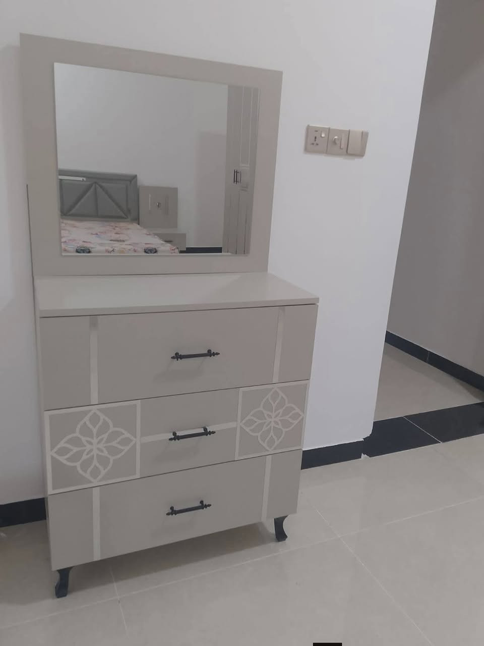 للبيع غرفه نوم  خمس قطع سعر ٤٥٠ وبيه مجال ع خاص
فلوجه الجغيفي الثانيه


**إذا كنت صاحب هذا الإعلان وتريد حذفه لأي سبب، رجاءا أرسل رسالة إلى الدعم الفني**