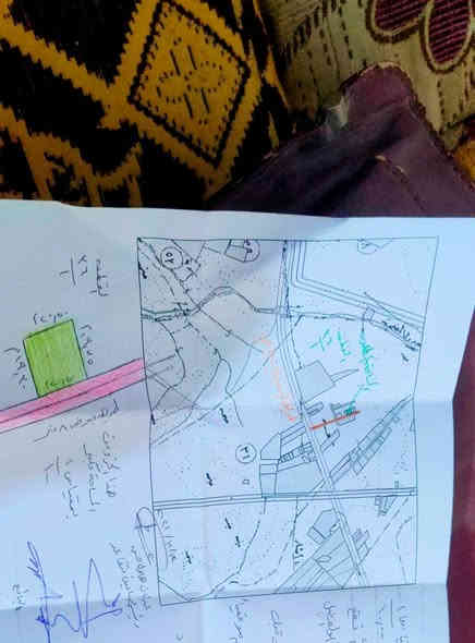 للبيع عرصة زراعية مساحة 400م² سند 25 سم على طريق سنيّة السياحي، موقعها مميز جداً وموضح بالصور. الشارع أمامها مبلّط والخدمات كلها واصلة من كهرباء وماي، والقطعة قريبة على الشارع العام مثل ما ظاهر. المنطقة هادئة وكل الجيران بانين وأوضاعها جاهزة للبناء بدون أي عرقلة. أبيعها محتاج للفلوس  . للاستفسار واتساب ***********
