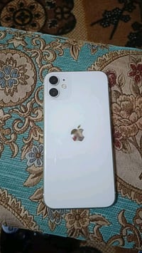 ايفون 11 العادي ذاكره 128 بطاريه 73 جهاز فول الفول لامفتوح ولامصلح الم...