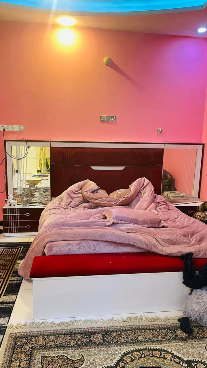 غرفه تركي خشب ثقيل ماخذه بتلاثه ونص اريده مليون و300  مكاني حي الميلاد كربلاء ملاحضه عندك غرفه للبيع دزه خاص ابيعه الك سكرين للمنشور


**إذا كنت صاحب هذا الإعلان وتريد حذفه لأي سبب، رجاءا أرسل رسالة إلى الدعم الفني**