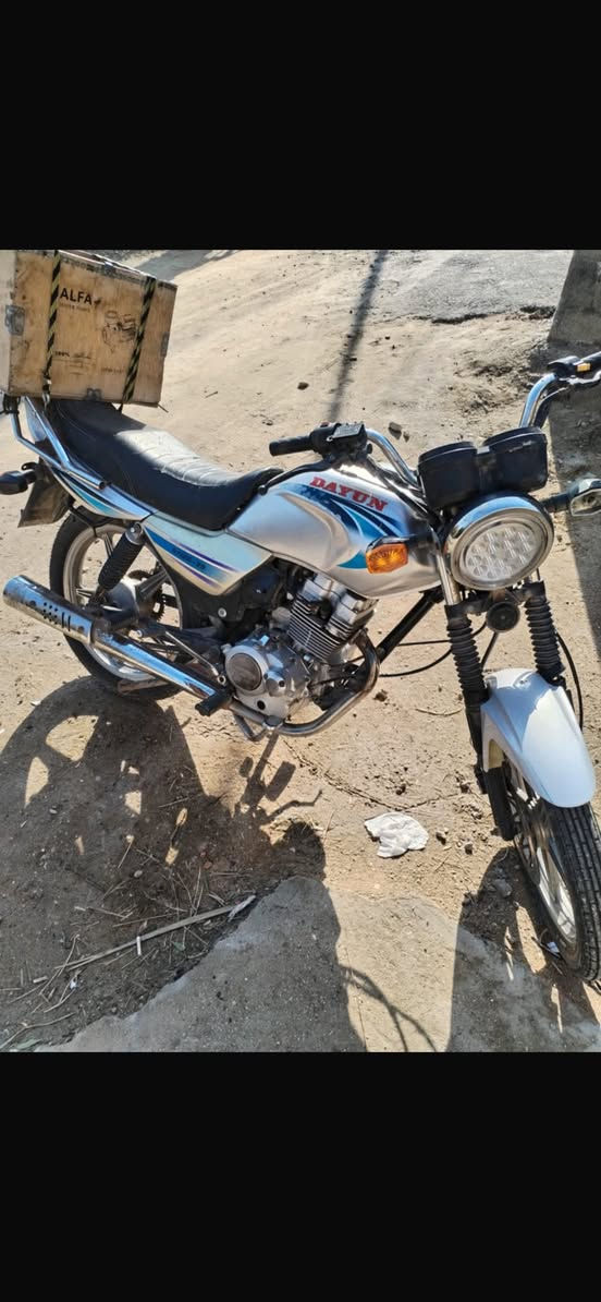 للبيع دايون عضم كلك مكفوله المكان كربلاء الحسينيه مكلف بنشر رقم صاحب الدراجه ***********
