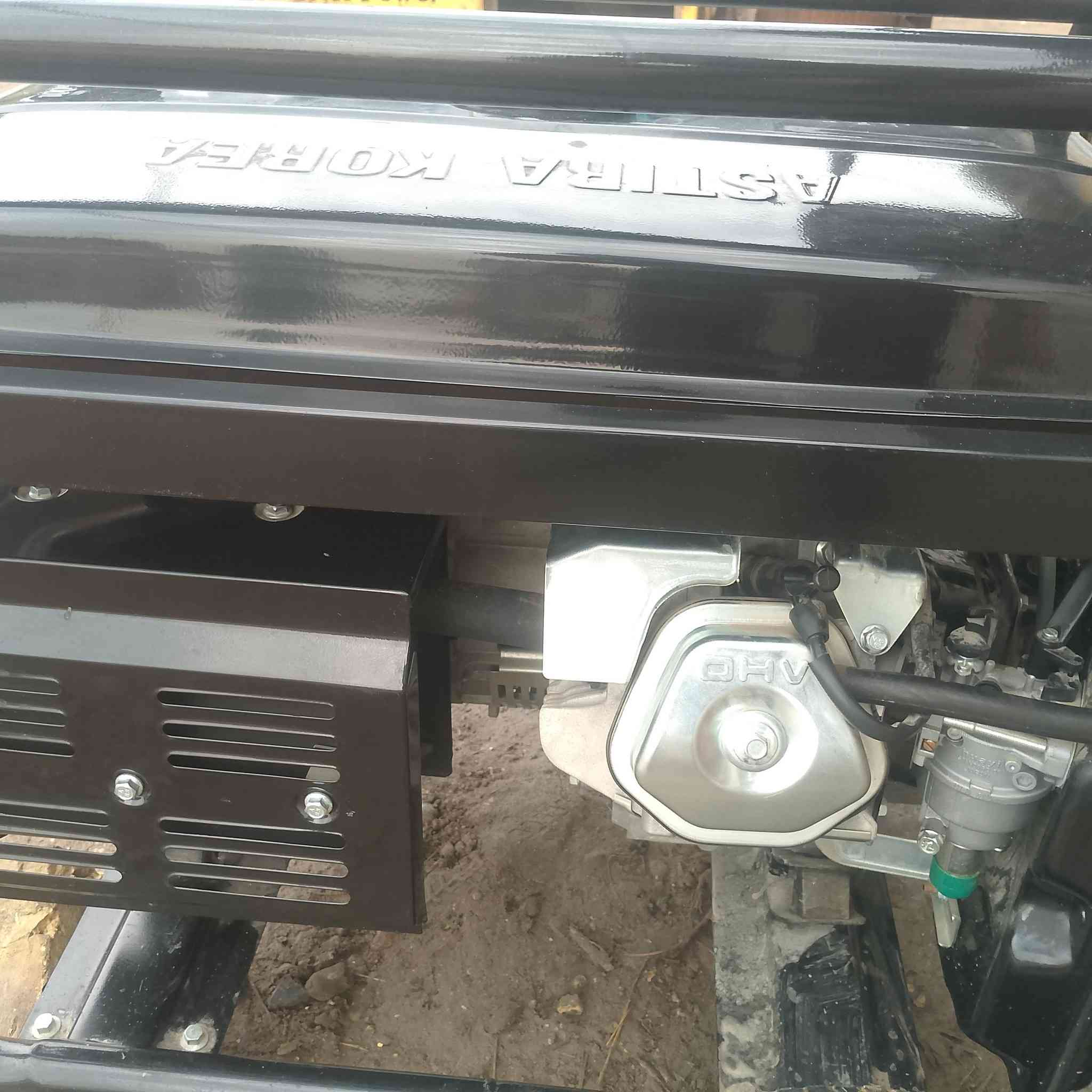 للبيع موالد بانزين  26نبير  مكان بابل سعر 550/*********** بل كرتون ما مشتخله 5دقايق
