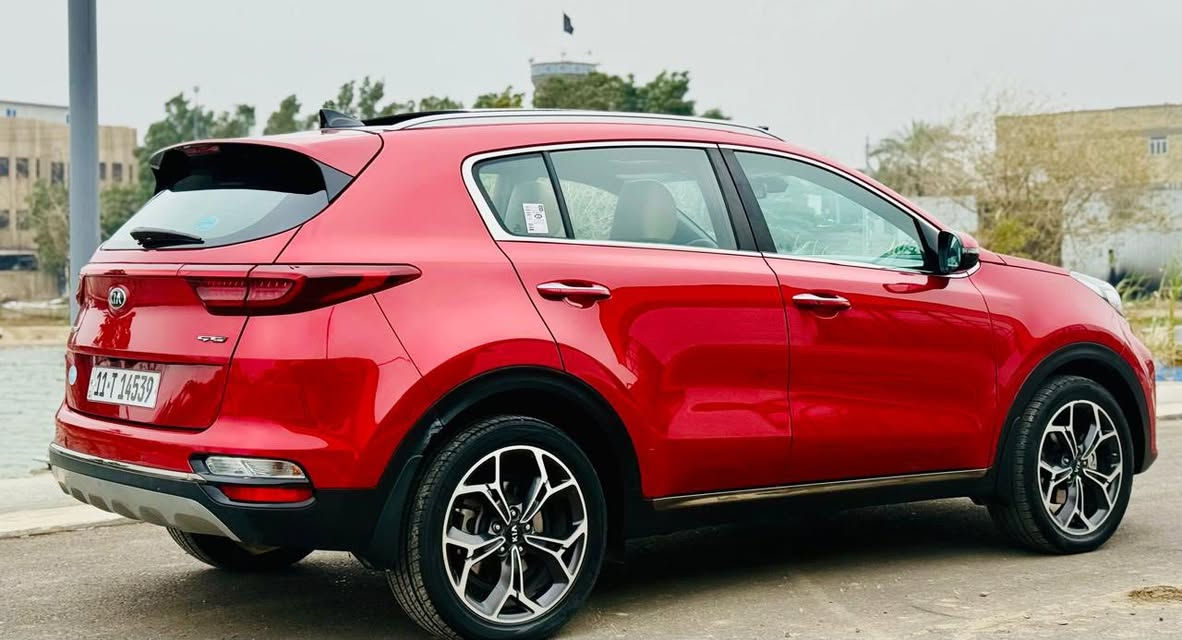 السلام عليكم
كيا سبورتج خليجي جيتي لاين موديل 2020
 الشركة الدولية ع ايد وحدة من الزيرو
ماشية72 حقيقي
فول مواصفات ١/١ معروفة 
محرك ٢٠٠٠ دوش 
رقم بغداد تحويل ثاني يوم
مكفولة عام من الصبغ والتبديل 
بانوراما.
بصمة دخول وتشغيل.
سايد بريك بصمة.
مانع منحدرات.
شاشة كبيرة.
اريل نفكيشن.
شاحن واير ليس .
تشغيل عن بعد
شفتات سرعة.
اوتو هولد.
جنطة كهرباء.
كشنات جلد بلادي و كهرباء.
.داخل لونين حمصي واسود.
حساس امامي وخلفي.
خمسه ويل كب .
قطعتين تبريد بيانو.
كامرة خلفيه.
تحكم ستيرن.
شاشه قرائه الاعطال
 .3 انضمة قيادة  
سيارة جاهزة من كل النواحي صدر تايرات
السعر195 بيه مجال بسيط جدا
الاستفسار***********
العنوان بغداد
