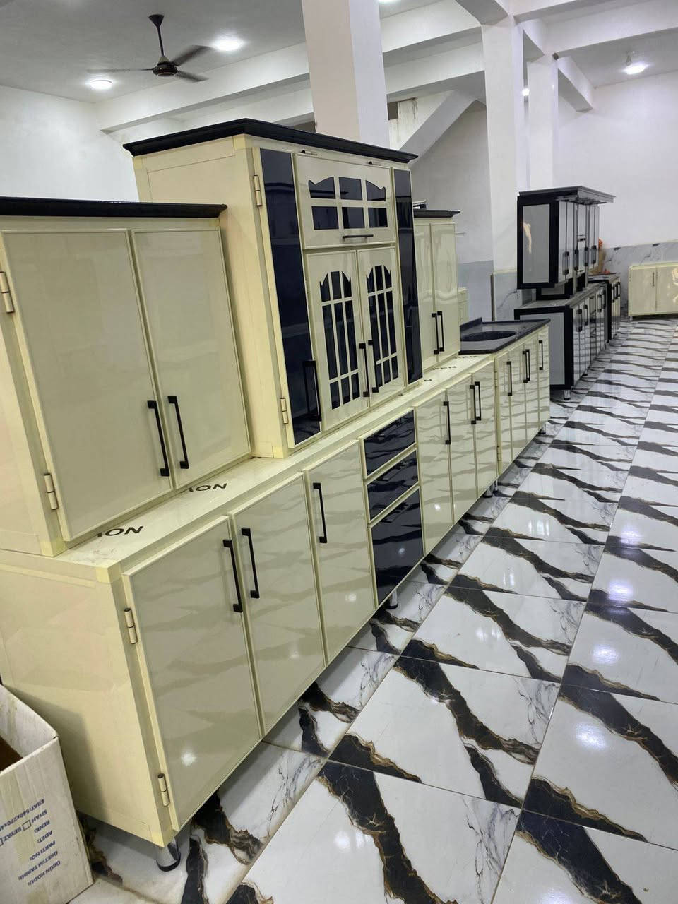 أغراض منزليه باله كاونترات +طباخات+تخم ديوان+ثلاجة  براد كافة المواد المنزلية عمارة, ميسان


**إذا كنت صاحب هذا الإعلان وتريد حذفه لأي سبب، رجاءا أرسل رسالة إلى الدعم الفني**