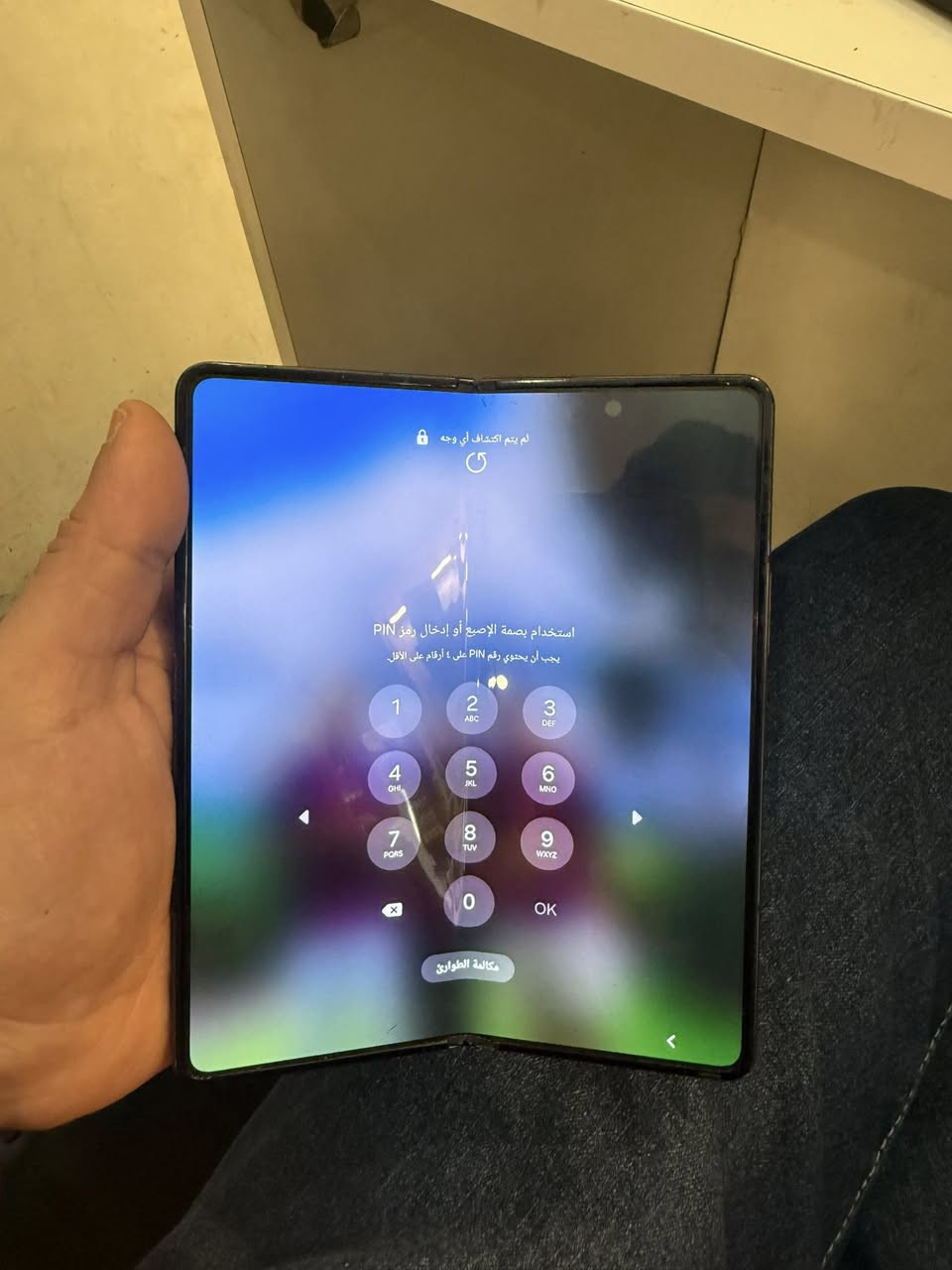 كلكسي زت فولد 5 ذاكره512 بي بس من تفتح شاشه مينفتح لاخير سجه يرادله تبديل فقط شاشه مابي شي السعر 400 مكان حريه ساحه عدن ***********
