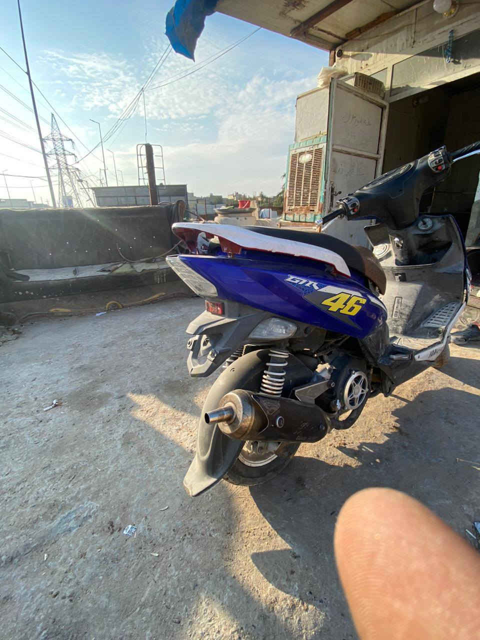 سلام عليكم من رخصه صاحب لكروب
جيتي ار للبيع دراجه نضيفه 
كفرات بلاديه 
مكينه بلاديه 
بيهة يدات بريك رياضي 
صالانصه رياضي 
دراجه شلعه ومعدل شك لكاع 
السعر 700وبيهة مجال 
العنوان الشعله 
رجان لمو شراي ليتصل ويدوخنه الرقم *********** متواجد واتساب
