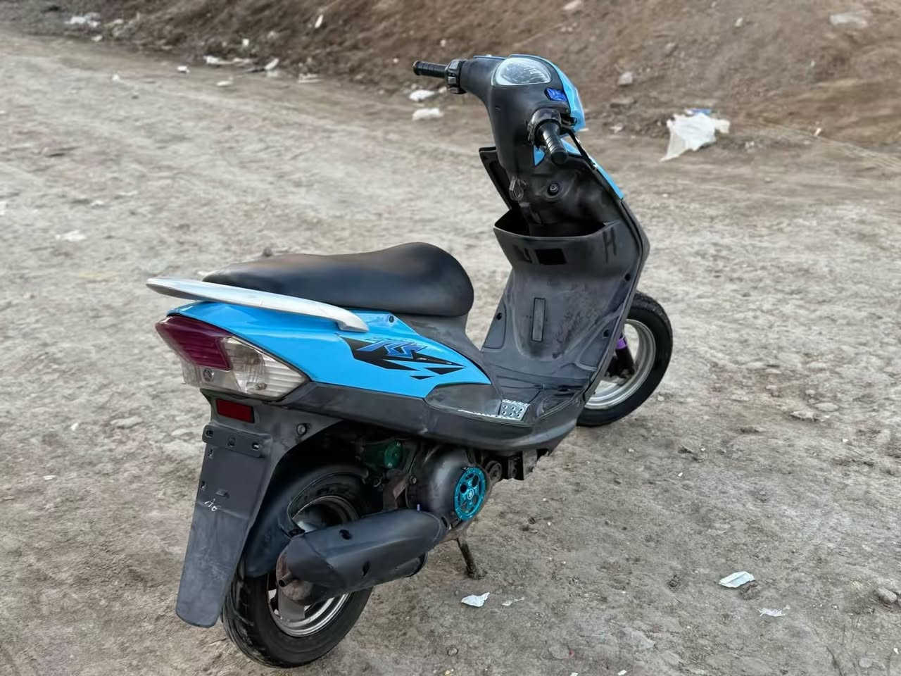 ماكس عدلة دراجة جديدة كلش وبوشه بلادمامفتوحة ومامفتوح بيها برغي وشرط تجي تشوفها خرسة صوت مكينه ناعمة كلش وياها غراضها وكفراتها لبلاد رصاصي ودواخل وخوراج ختم واحد شرط صارلها 3أشهر من طالعة من زيتون سعرها مليون مكاني ناصرية مركز رقمي***********
