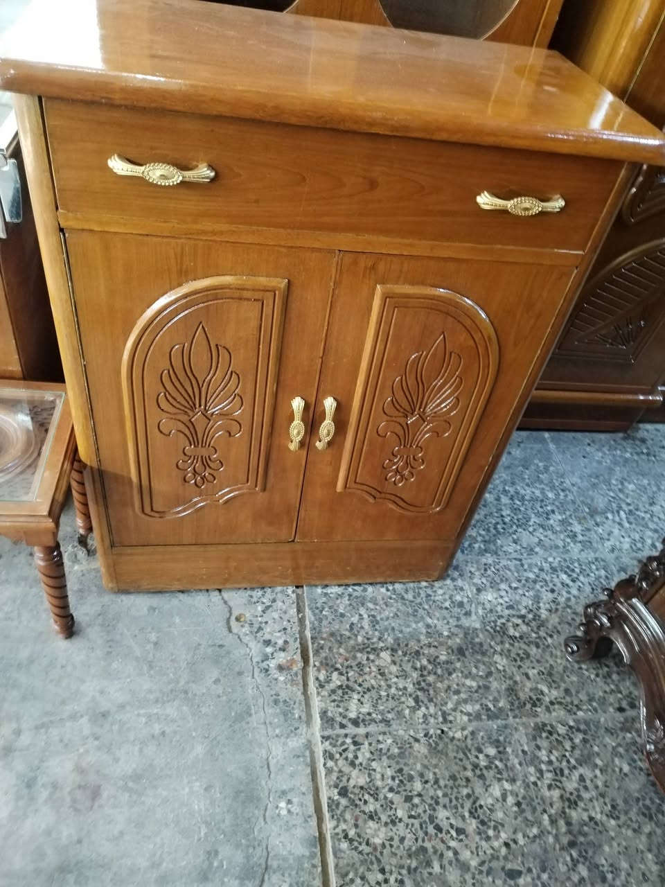 غرفه نوم للبيع بغداد الجديدة *********** حيدر
