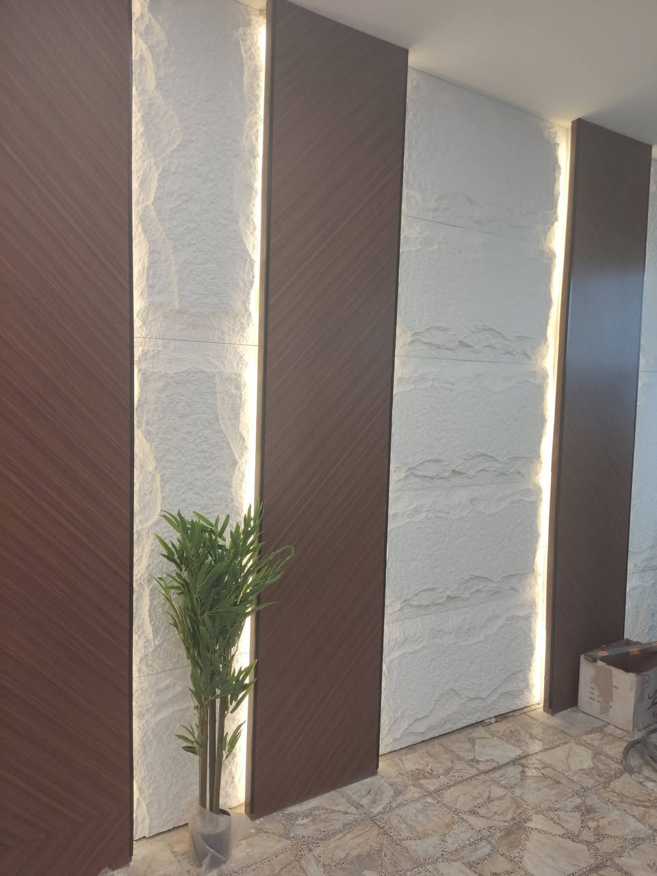 نحن مستعدون لعمل كافة أنواع الديكورات العصرية في جميع المحافظات. 🇮🇶
​✅ ضمان العمل وجودة التنفيذ:
​دقة فائقة: نعتمد في عملنا على جهاز الليزر لضمان أعلى مستويات الدقة والاستقامة.
​ثقة وجودة: نقدم لكم ضمان 5 سنوات على جميع أعمالنا المنجزة.
الاستفسار / ***********
