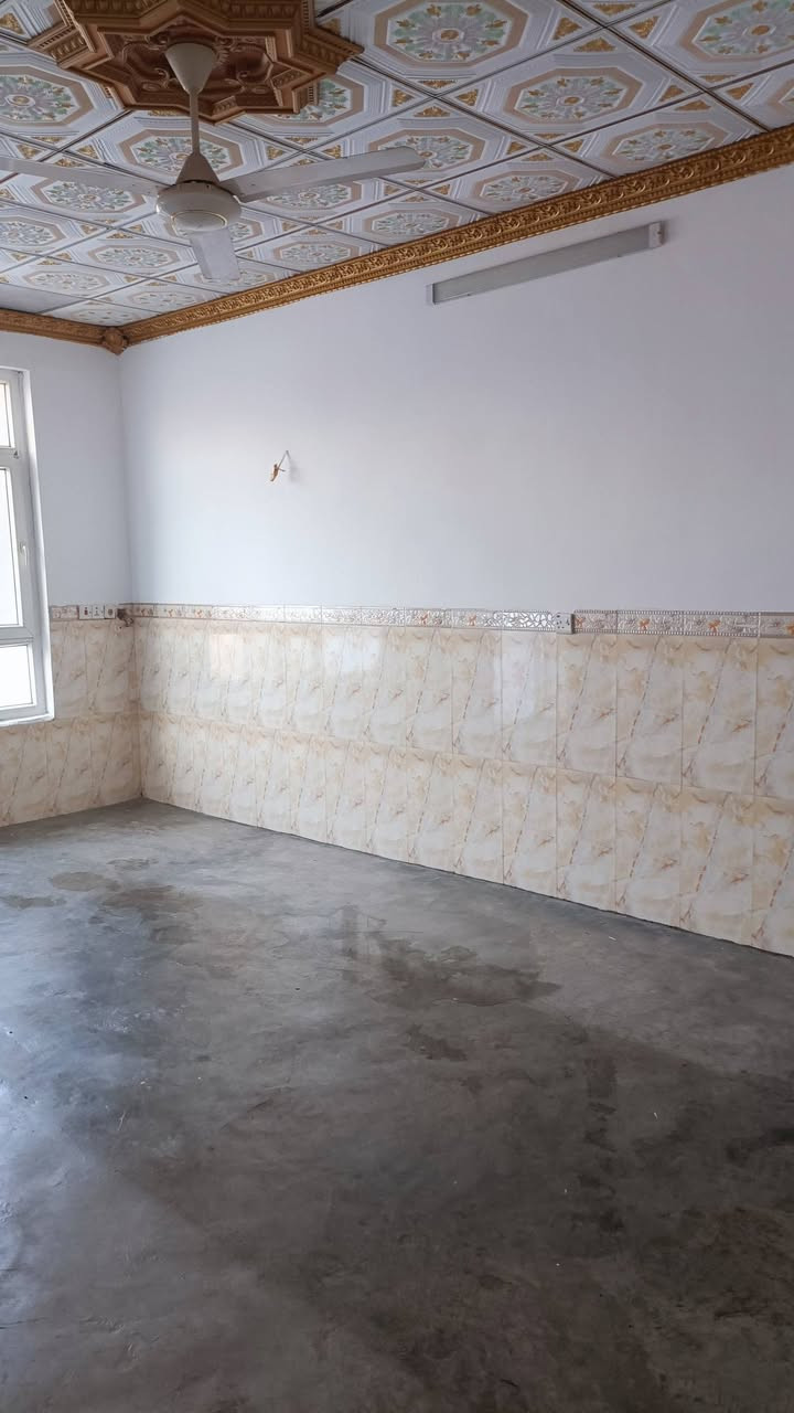 خانوویەکی زۆر هەرزان و گونجاو 
#نرخی_تەنها165گڵاومعمەلە  

#خانووی_نایاب بۆ فرۆشتن ⛪💒
ناونیشان 📍کەلار _ ناحیەی ڕزگاری (سموود) 

🔴 گەڕەکی ئاوباریک نزیک مزگەوتی عومری خطاب🌆🌃  
🔴ڕووبەری 5 بە 20 = 100 مەترە 📏📐
🔴 ڕێگەپێدانەوبەشەردی وەکالە 🖼️
🔴 شوێنێکی زۆۆر خۆش و دڵگیری هەیە. 
🔴 کامل ژوورەکانی 1.20 کاشییە
🔴 نزیک هەمووخزمە گوزاریەک  🛍
🔴هەموو مواسەفاتێکی تیاکراوە🎁

🔴 ژوورەکانی ئەم خانووە پێکهاتووە لە ⬇️

🔵 میوان 🪑🚪
⚪ مساعد مطبخ 🍽️🫖
🔵هۆڵێک 🖼️
⚪ژوورێکی نوستن 🛋️🛏️
🔵ڕۆشنایی 🪟
⚪ مشتەمەلات 🛁🚿

بۆ زانیاری زیاتر ژم ***********

ئێوەی بەڕێزیش هەر موڵکێکتان هەبوو بۆ فرۆشتن یان ویستان بیکڕن دەتوانن ڕەسم و زانیارییەکانتان بنێرن بۆ ژمارە ڤایبەری 📳✅***********
