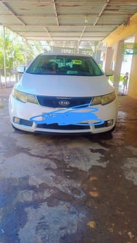 يالله السلام عليكم سيراتو موديل،2010خليجي محرك 1600 دوش  سياره نضيفة و...