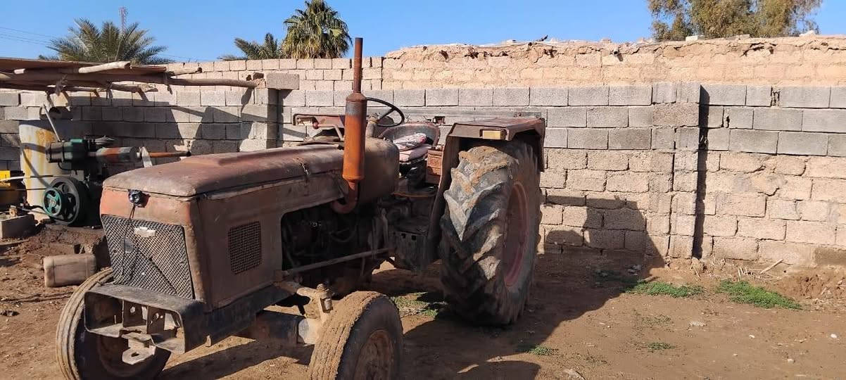 السلام عليكم تركتر عنتر للبيع جاهز سلف نص نگره تايرات نص
عمر فقط بي تبخير

***********
