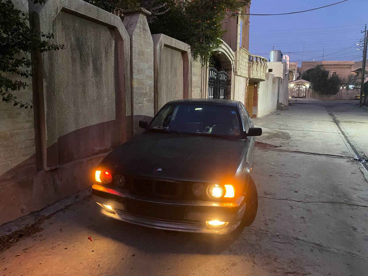 السلام عليكم
BMW 535 أصل 
سياره اني صاحبها الشرعي تريد وكاله أو تحويل سنويه لل 2030
محرك وكير شرط 
سياره نشطه تحريكه ومعدل نار 🔥
سياره بدون ضرر شرط ولاصبغ
فول توماتيك سلايت كشنات تدفئة 
برده خلفيه سياره مسوي عليها ادامه كامله من البانزين نوزلات كاردن جديد 
درايم شافت طخم تايرات ويل صقر أصلي شاشه كامره 
دعاميه كدام أم بجم أم لايتات دخاني 
وزينون منظومه
مكان السياره موصل 
***********
