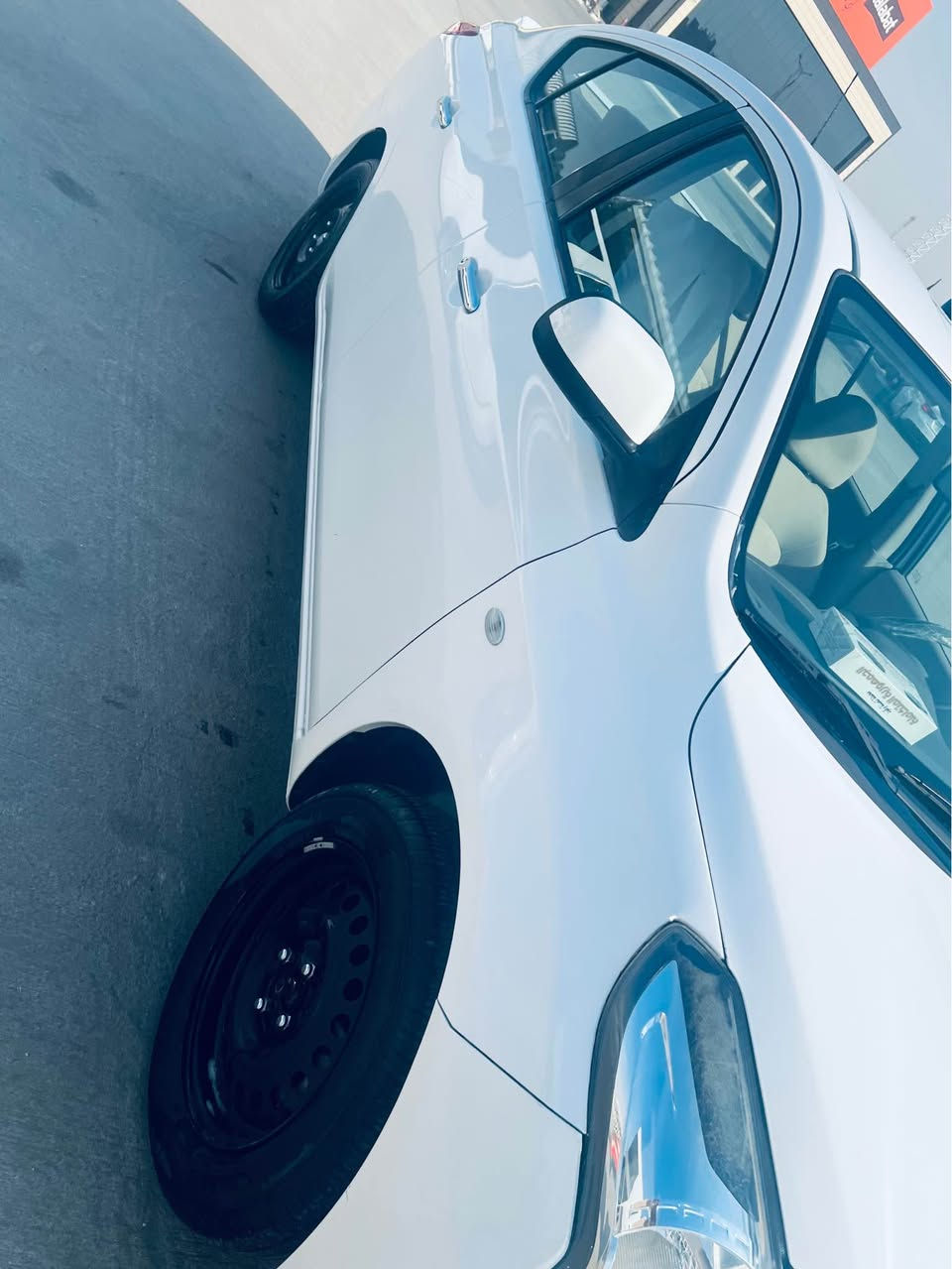 السلام عليكم نيسان صني هندي ام البليتة مديل ٢٣ زيرو ماشية ٢٣ الف حقيقي بيها رش قطعتين بدون ضربة كفالة من الضربة والبارد والتبديل والباقي شوف العين دواخل جديدة رقم اربيل سنوية ل٢٠٣٠ تحويل وكالة مضمون السعر ١١٨ محال بسيط المكان البصرة 
*********** البصرة, العراق
