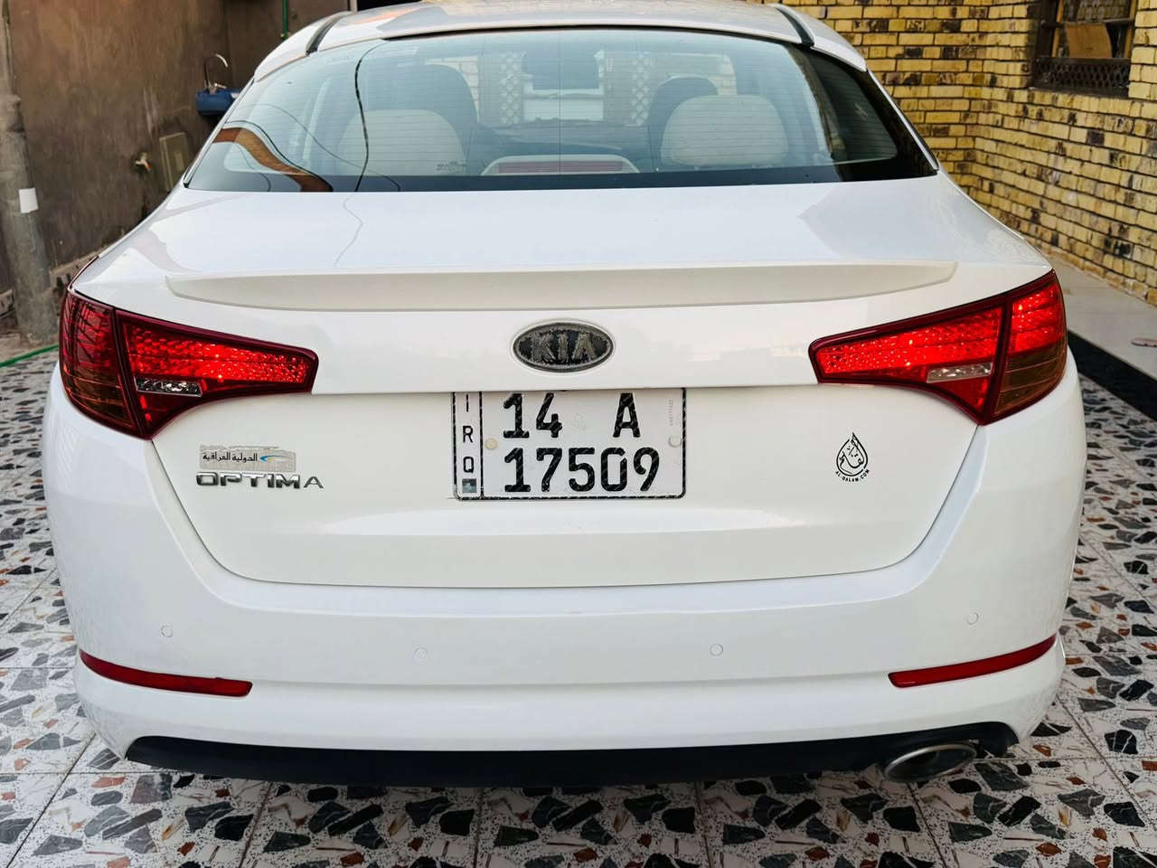 اللهم صل على محمد وال محمد
السلام عليكم كيا أوبتيما موديل 2011 
خليجي ماشيه 180 الف محرك شرط ما مفتوح تبديل جاملغ 
امامي الايمن بدون ضرر داخلي فقط الباقي مكفوله 
مواصفات شاشه كامره بلمرايه 
شفتات بلستيرن شغاله فول تحكم استيرن مرايات شفط دواخل صاج 
شاره بلمرايه حساس خلفي تبريد خلفي يدات نيكل داخل والخارج 
ويل كب كروم محرك 2000 دوش 
شرط ما مفتوح بيه برغي جاهزه من كلشي كير ومكينه وحداديه تخم تاير جديد رقم بصره دولي سنويه جديده هزه جديده سياره ترايه كلش حلو 
السعر 122 مكان السياره الناصريه 
الشراي يتصل ***********
