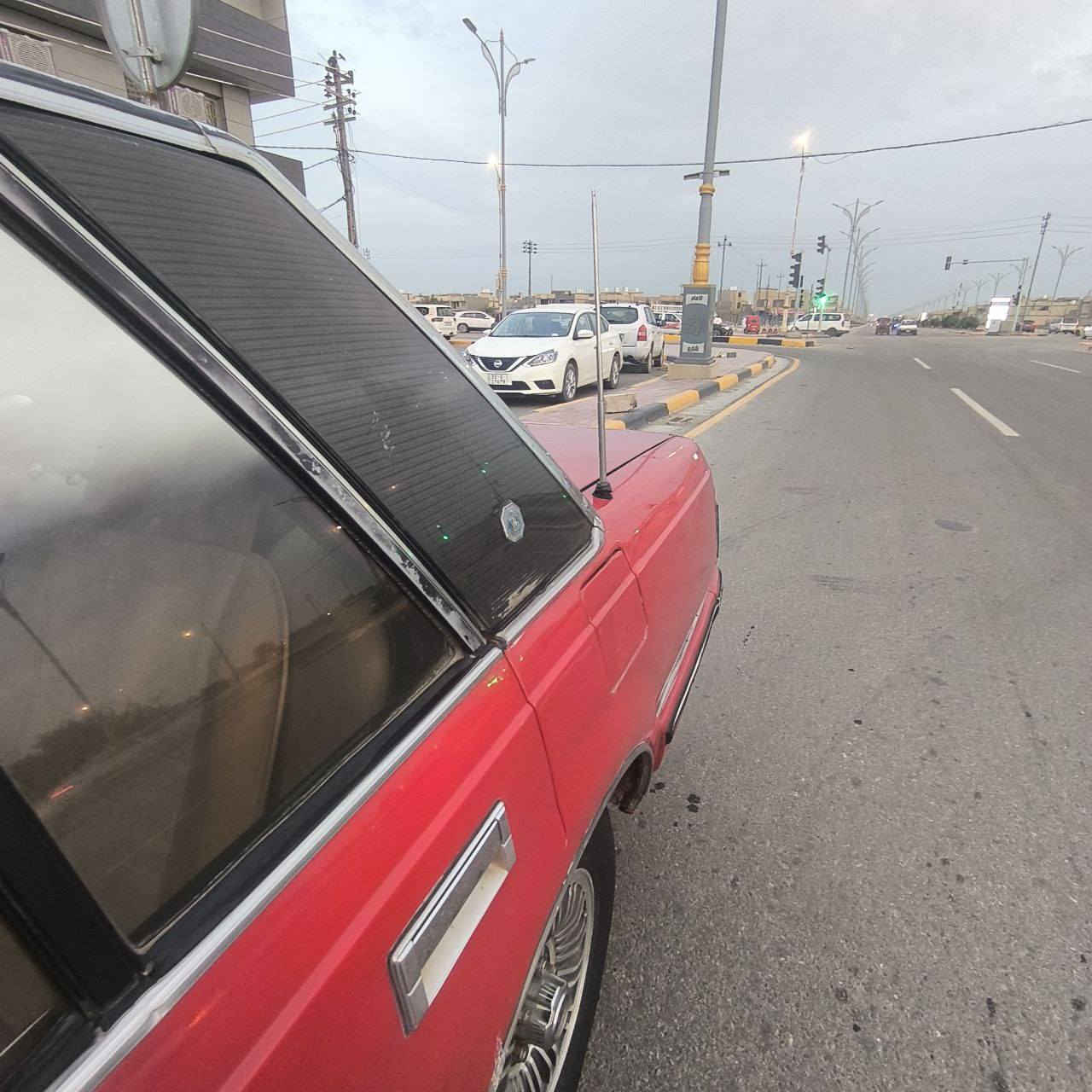 السلام عليكم عندي سوبر ٨٤ رقم بغداد صدامي راعي السياره يريد مداور ماعليه ربع من الغرمات اريد مراوس بيكم نيسان ٢٠٠٠ ٢٠٠٣ وطي فرق ***********
