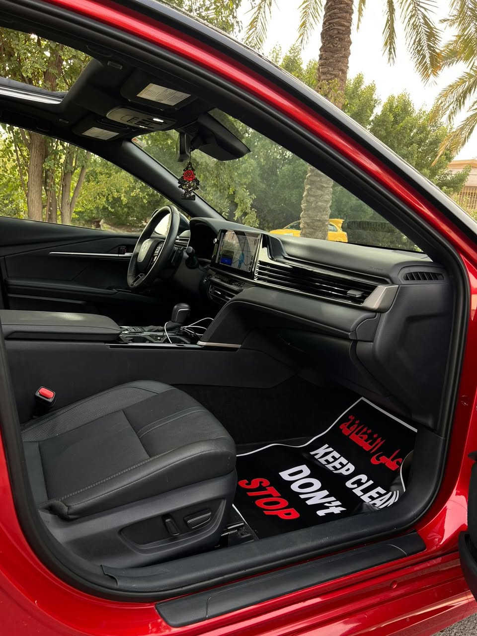 السلام عليكم
� للبيع تويوتا كامري 2025 أمريكي بجم كبس صور حادث داخل منشور ضرر جاملغ خلفي وباب فقط ايرباك برده دخول جديد ترقيم جديد سياره ما ماشيه بل عراق 

⭐ مواصفات XSE فوول عده كامرات 

⚪ اللون: احمر مميز❤️

⚙️ المحرك: 2500 هايبرد 

المواصفات:

✔️ بصمة تشغيل + دخول ذكي

✔️ تشغيل عن بُعد

✔️ شاشة لمس كبيرة

✔️ Apple CarPlay & Android Auto

✔️ كاميرا خلفية + حساسات

✔️ نظام رادار (تنبيه خروج المسار)

✔️ مثبت سرعة ذكي

✔️ مانع تصادم أمامي

✔️ تحكم بالمقود

✔️ كراسي جلد رياضية

✔️ كراسي كهرباء مع تسخين

✔️ فتحة سقف بانورما

✔️ وياله  XSE رياضي

✔️ إضاءة LED أمامية وخلفية

✔️ نظام صوت قوي

✔️ مكيف أوتوماتيك

✔️ أوضاع قيادة (Sport / Eco)

وبعد بيهه اهواي تفاصيل ما ذاكرهن مكاني بغداد الدوره السعر 265 وبيهه مجال قليل اي ستفسار اتصل وتدلل رقمي 
***********
