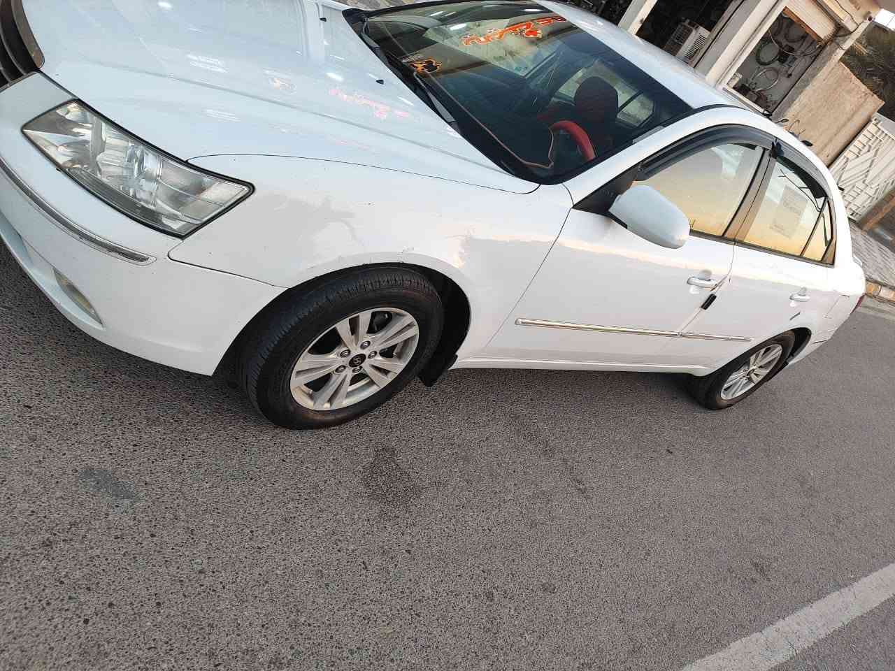 سلام عليكم  سوناتا خليجي 2009 محرك 2400 تبريد ثلج صدر جديد رقم انبار تحويل مباشر السيارة بيه جاملق المامي بي بارد 
مكان الانبار الفلوجه 
***********
