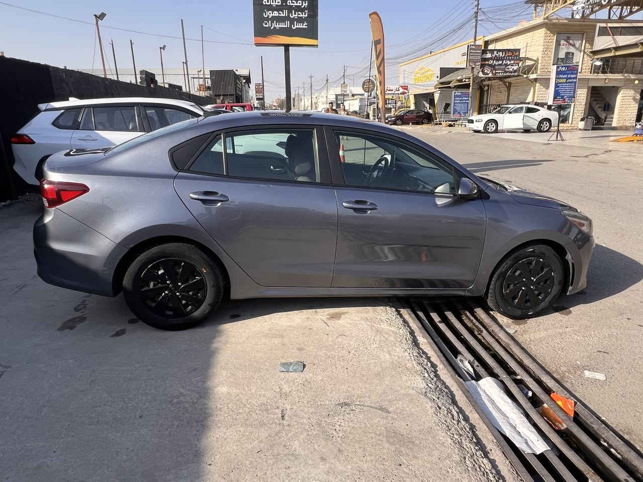 كيار ريوو 
2019 
ماشيه 115
ضرر جاملغ امامي جهة اليمين 
والبوند صبغ 
بدون دواخل بدون شاصي 
بدون ايرباك 
محرك GDI مفتوح معلي كازكيت
كير At اصلي 
حلوب خفيف جدأ السقف 
السعر 110
***********
