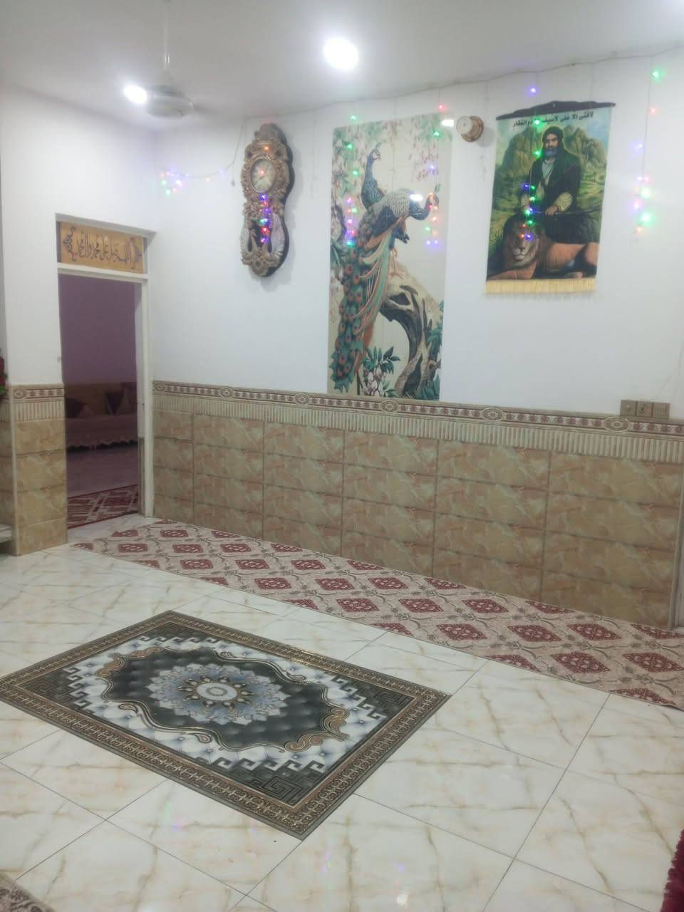 السلام عليكم ارض زراعيه للبيع سنه 25 طابو زراعي مساحه دونم تحتوي على ثلاث بيوت جاهزاته مكان بابل قضاء القاسم طريق الكفل الاستفسار على الرقم ***********
