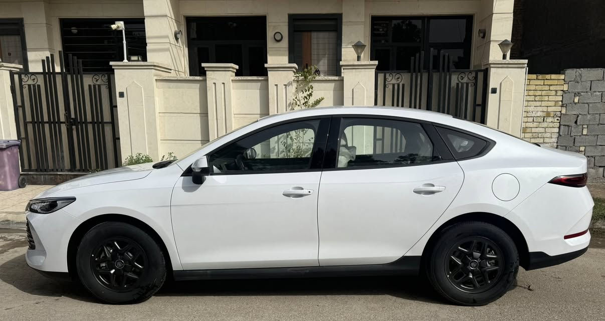 اسلام عليكم بيوايدي 2025 كن بلاص سياره زيرو ماشية 100 كيلو فقط كفاله عامه باسمي غراضها كاملة مع كارت وشاحنه وارضيات مكانها سيديه 
سعرها 18 مليون او نص نهايتها 
***********
