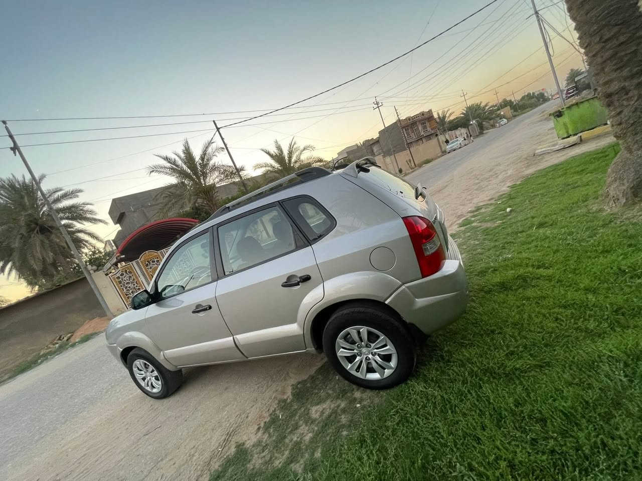 السلام عليكم 
(بيع سريع ومستعجل)
توسان 2009
كفالة عامة ✅ السونار موجود بل صور
محرك 2000 المرغوب
رقم سليمانية الدولي باسمي
تحويل او وكالة مباشر
السيارة جاهزة .كير ومكينةوتبريد وحدادية كلة جاهز وع الفحص 
مكان السيارة بابل _المحاويل 
السعر 105 وبيها مجال قليل 
استفسار.. 
‭***********
