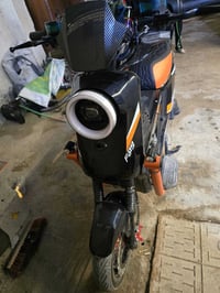 للبيع دراجه شحن اتصال على هذا الرقم 07707536768