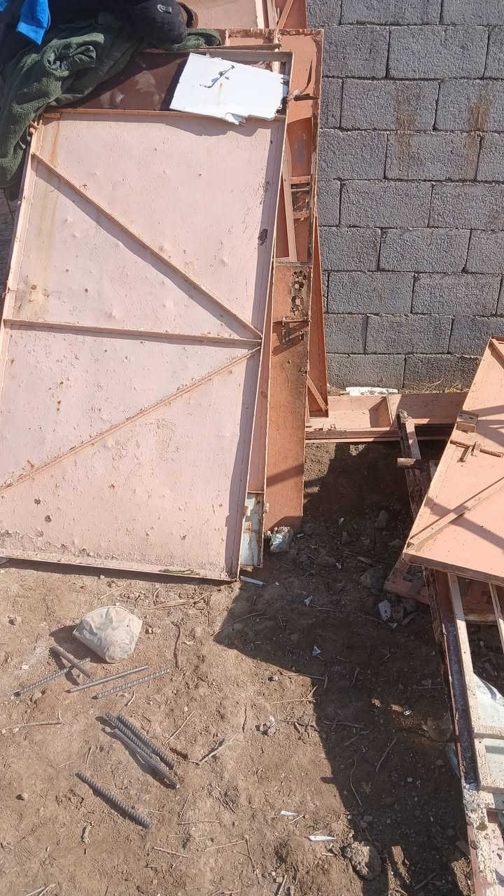 بيبان وشبابيك باله نضيفات كلمن وسعره اليريده يجي يشوفهن ويدلل ***********اتصال
