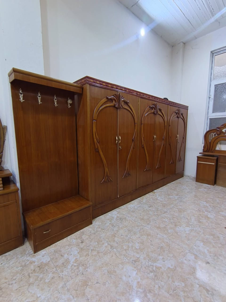 سعره 350 ألف ***********
توصيل موجود
