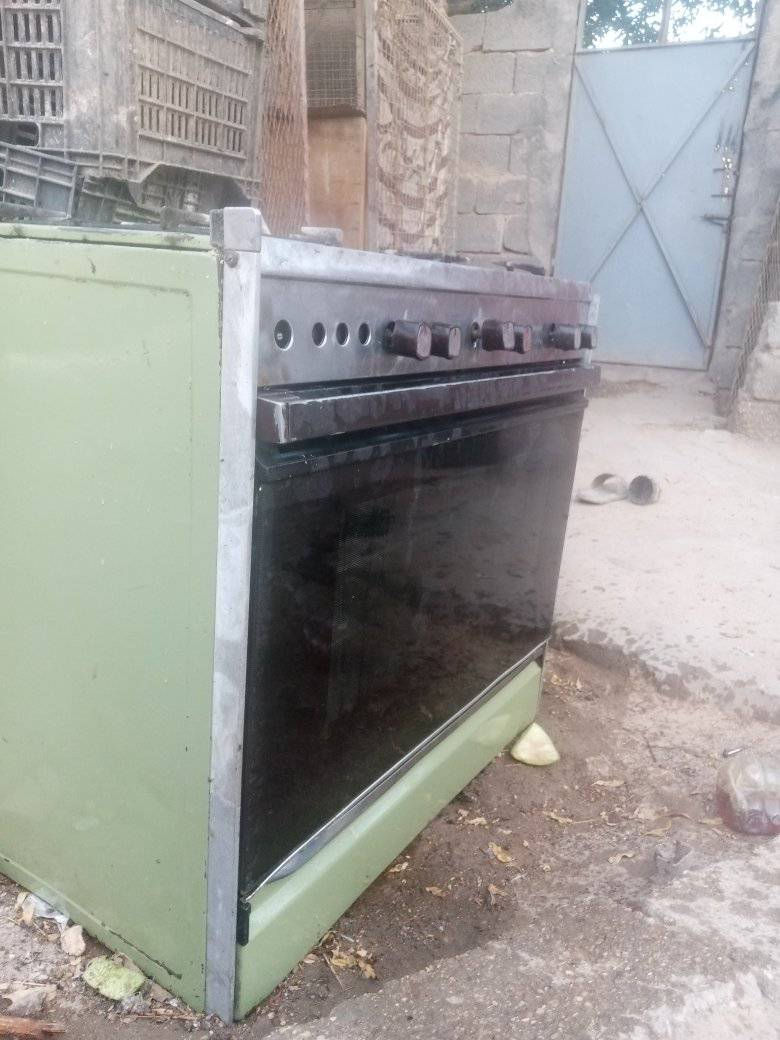 طباخ للبيع نضيف شرط شغل تفحص ياالله تأخذ ستوني مرتبه مال بيتنه الله شاهد مكان كربلاء كنطرت سلام***********
