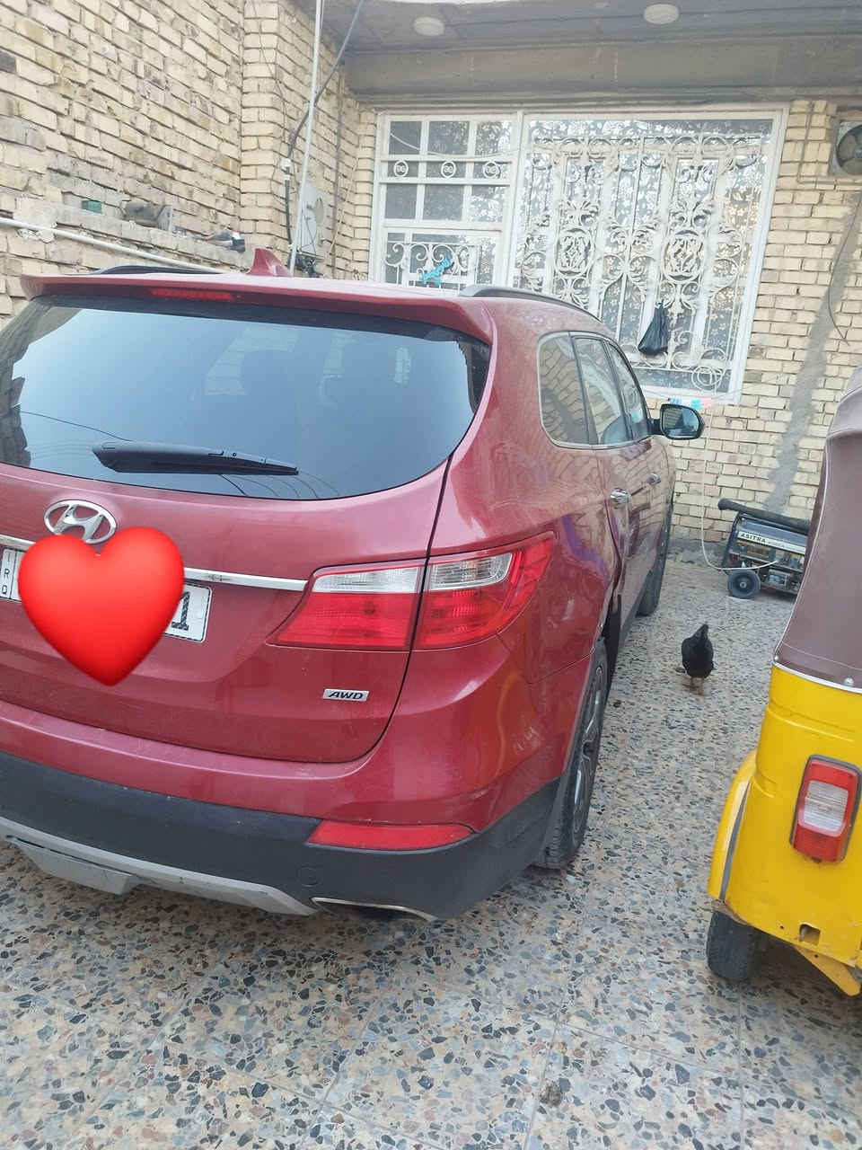 سلام عليكم سياره سنتافيه للبيع موديل 2016سنويه جديده بسمي سعر 150وبيه مجال وشراي ينتصل ***********
