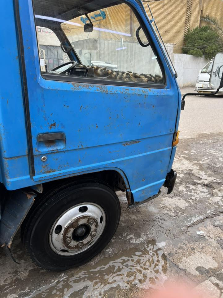 ازوزه موديل 2000  مكينه حجم 105 بيه بخار سياره كله بلادي ما مبدل اي قطعه محرك اكسن كير كله بلادي وشواصي نظيفه  تخم تاير امامي وتحويل ثاني يوم  للاستفسار  السعر 55 وبيه مجال الاتصال على  *********** العنوان بغداد
