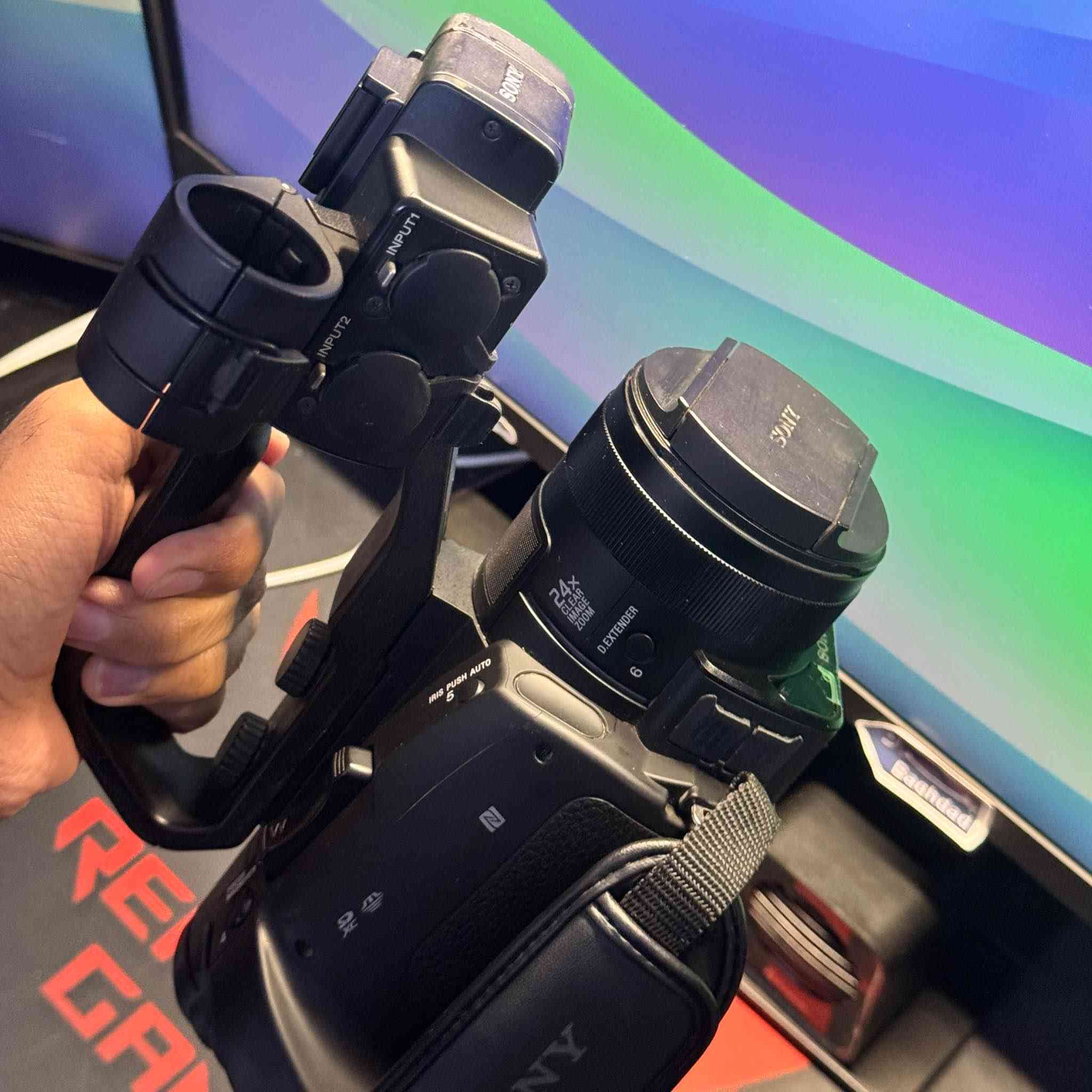 Sony pxw x70 سوني  
نظافة عالية الصورة كدامك 
كامل ملحقات بطارية + شاحنة وقبق امامي
مواصفات معروفة بعد دبل رام بور صوت 
السعر مليون و400 بي مجال للشراي يتفضل خاص وبالخدمة 
مكان بغداد متوفر توصيل 🚚 بغداد, العراق


**إذا كنت صاحب هذا الإعلان وتريد حذفه لأي سبب، رجاءا أرسل رسالة إلى الدعم الفني**