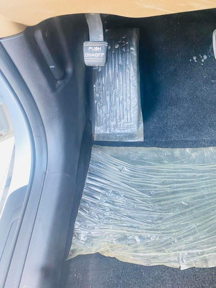 سلام عليكم سبورتج خليجي شركه دوليه ام ضمان مديل 2021محرك الفين دوش سياره ماشيه ٣٦حقيقي شرط الفحص وشرط الجرس سياره كفاله لا صبغ ولا ضربه ولا فتح علا وضع شركه بعدها سياره فول عده بنيرامه بصمه ابواب شتغيل عن بعد شاشاه جبيره بلاديه كار بلي وكامره بلاديه كار بلي حساسات خلفي امامي كشنات جلد كهرباء نيكلات بل بيبان لحيايه رصاصيه رقم بغداد بسمي تحويل اي محافضه حاضر ارقام جدد وهزه جديده مكان سياره واسط كوت رقم الهاتف ***********
