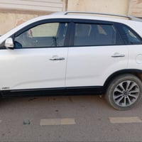 سياره سورنتو موديل 2015كويتي قرميدي للبيع الي يرغب يستفسر يتصل غ الرقم...