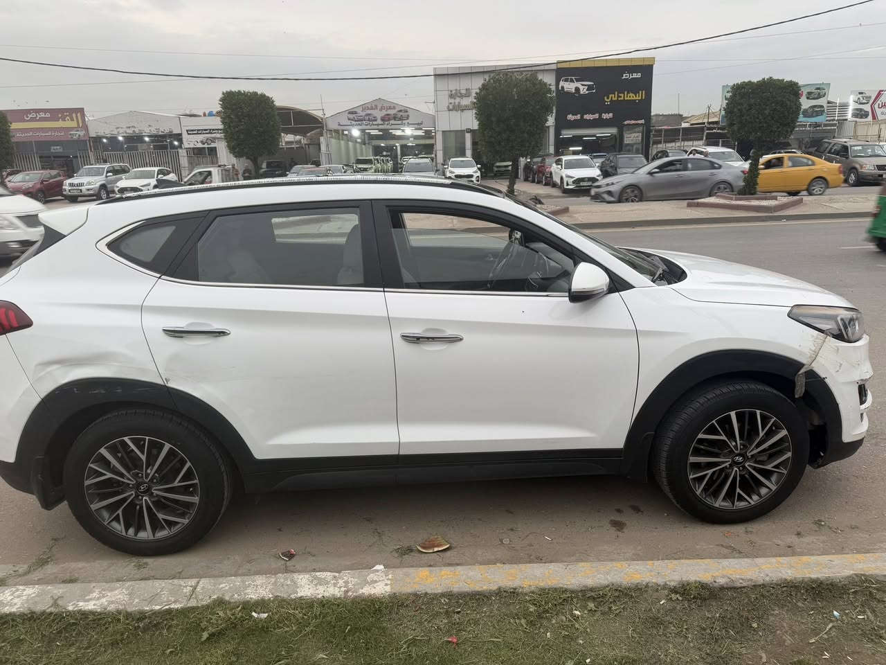 السلام عليكم
توكسان 2020 خليجي فول موصفات موصفات الفول معروفه بيها صبغ شبرين بل بنيد ولضربه ل بل جاملغ وطخات بل دعاميه سياره عله آيد وحده 
الاستفسار ***********
